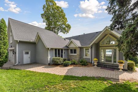 4687 Island View