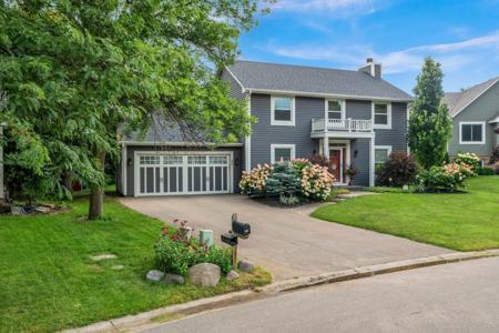 85 Castle Ridge Court