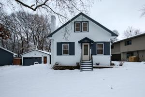 5857 Grandview