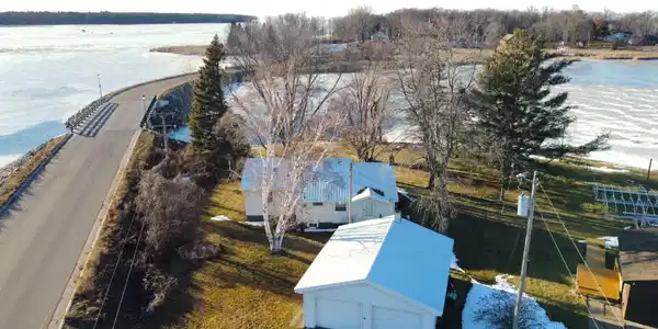 1390 Malone Island