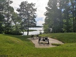 538 Glenmar Drive NE