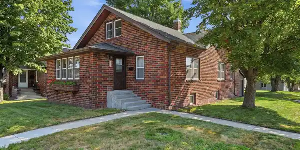 231 Maple Street