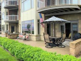 900 S Lakeshore Drive