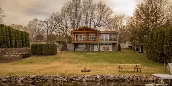 4440 Forest Lake Landing