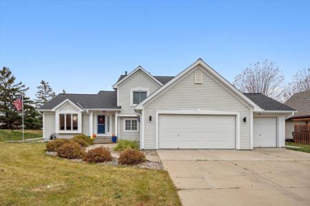 698 Tanager Road