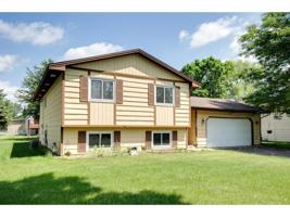 1345 Meadowmoor NE