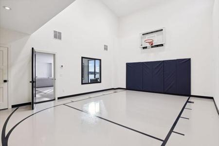 6202 Harkness Alcove
