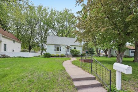 30690 N Lakes Trail