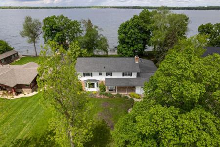 616 Shorewood Drive