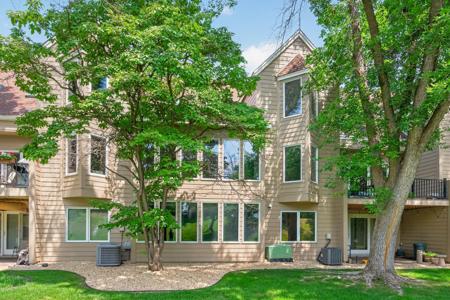 1157 Rose Lane