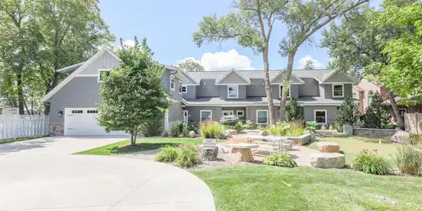 250 Three Havens NE