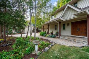 9928 Oak Shore