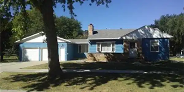 821 Turner