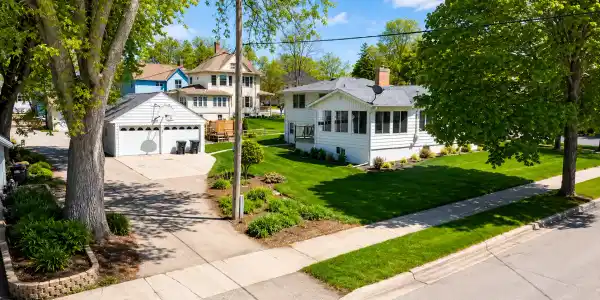 26 3rd Avenue SW