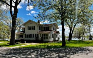 1106 West Lake Drive
