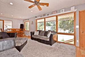 704 10th NW