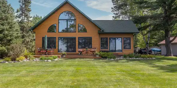 41825 Birchwood