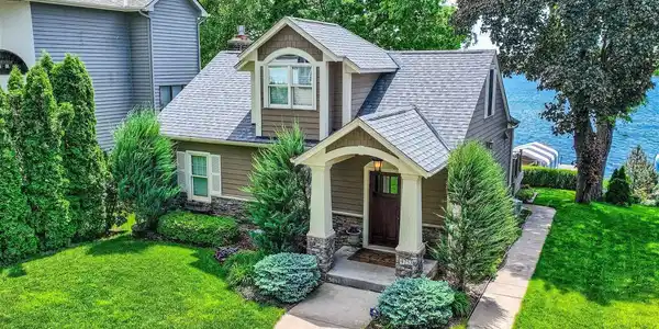 4753 Island View Drive