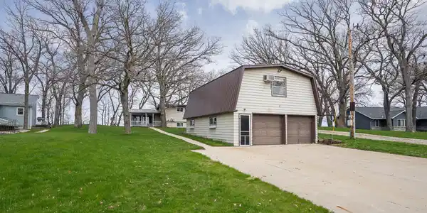 188 South Andrew Drive NE