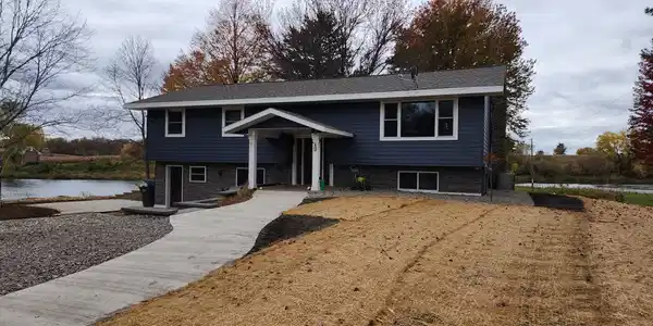7630 County Road 8 NE