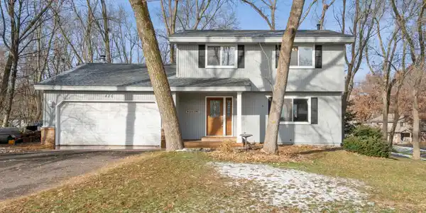 426 Birchwood