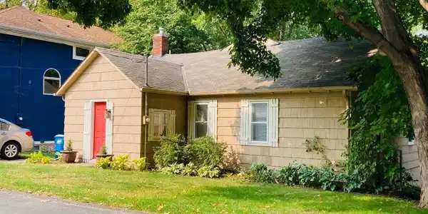 2413 Black Lake