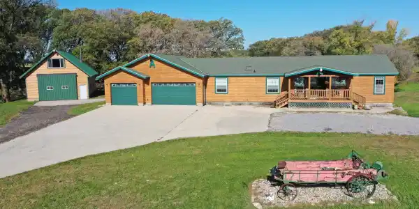 4348 285th NE