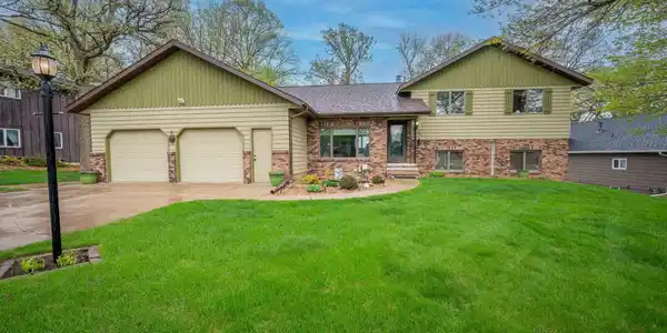 2053 Knollwood