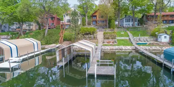 4737 Island View Drive
