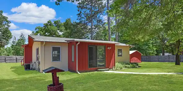 10032 Long Lake