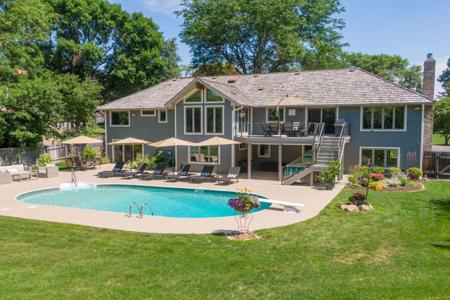 5965 Loring Drive