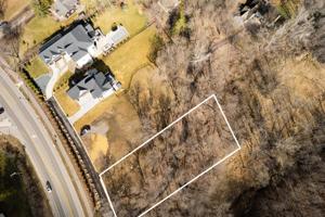 1040 Old Long Lake