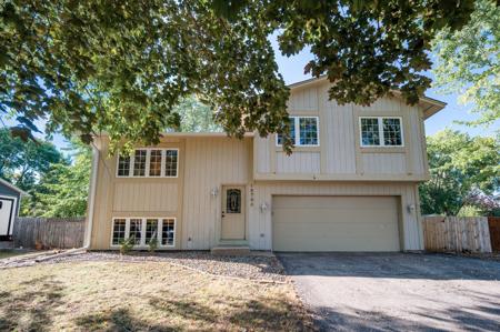 15786 Island View NW