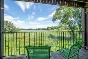 1304 W Medicine Lake Drive
