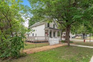 401 Greeley N