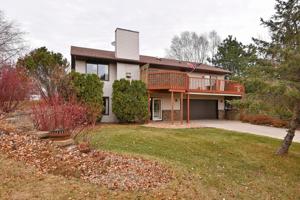 3945 Wells Lake