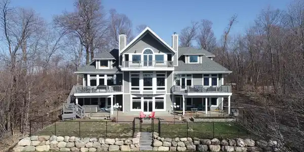 6005 Sugarbush