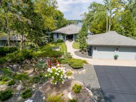 10155 Oak Shore Drive