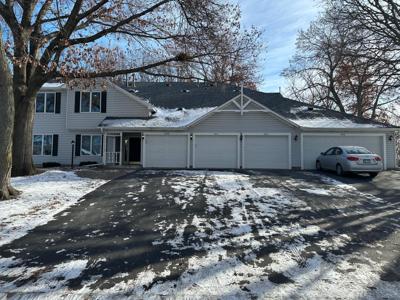 2612 Lake Court