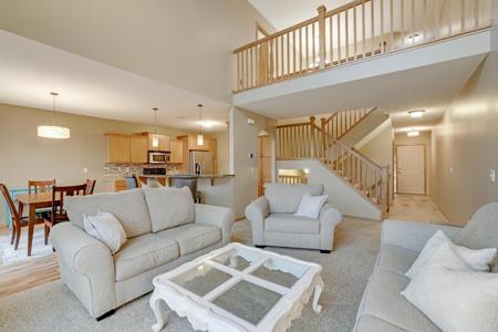 2575 Waterfall Way NW
