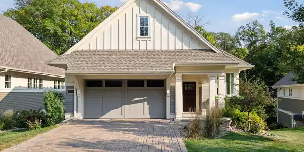 3237 Shadywood Circle