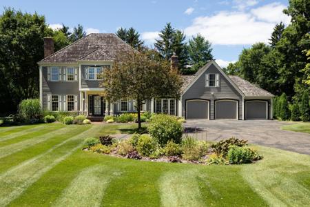 9 Larkspur Lane