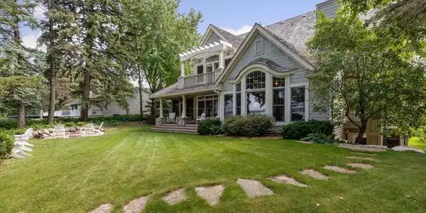 6442 Smithtown Road
