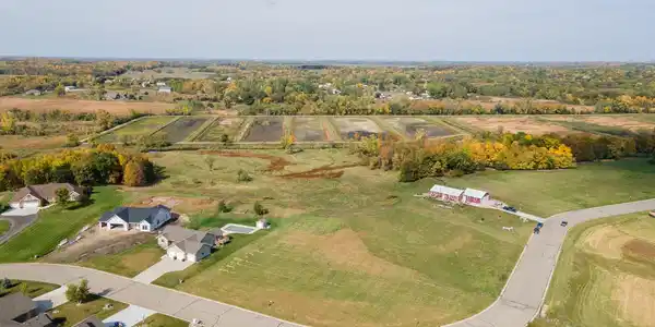 647 & 645 West River Dr