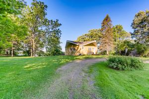 489 Armitage SW