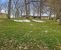 60 Lake Drive E