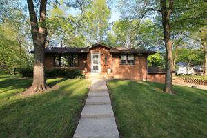 205 Lake SW