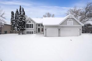 306 Long Lake