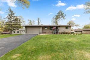 9039 Breezy Point