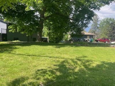 1689 Canary Lane